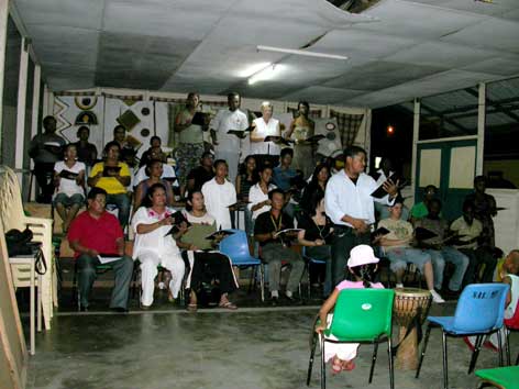 Arnold Schalks, repetitie 'Someni tongo' in NAKS, Paramaribo, 2008